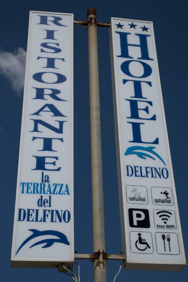 Hotel Delfino มารีนาดีคาร์รารา ภายนอก รูปภาพ
